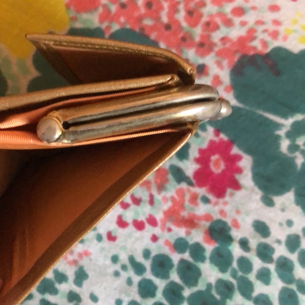 💜VINTAGE gold Buffalo calf wallet coin purse💜 - Picture 2 of 7